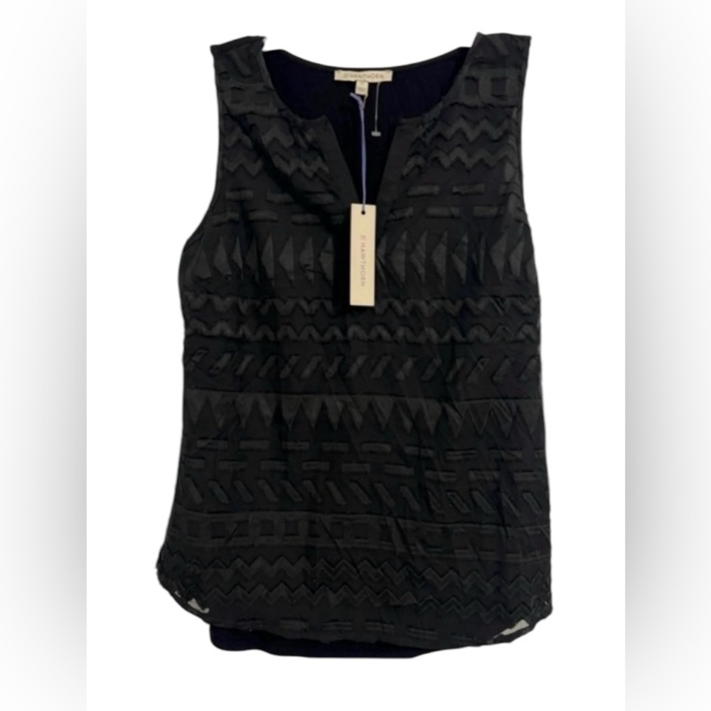 NWT 41 Hawthorn Small short sleeve black lined blouse with a geometric design